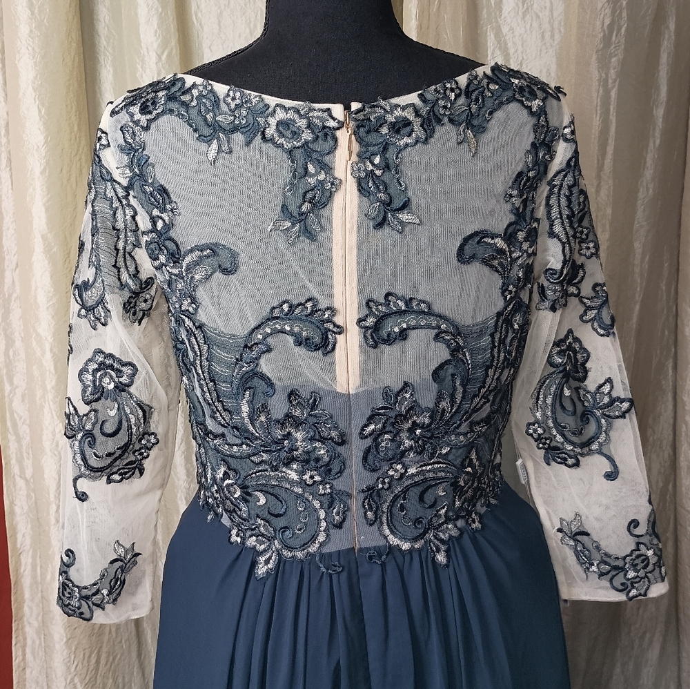 JJ’s House Dark Navy Chiffon Lace Beaded Gown – Size 10 - Picture 10 of 16